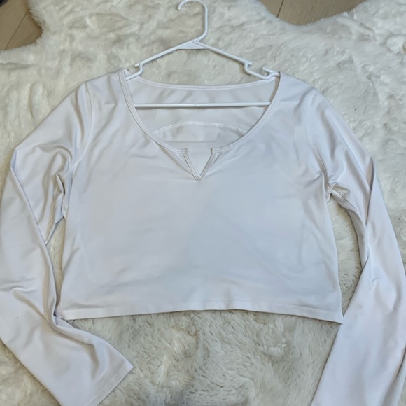 FINAL OFFER-Lululemon top - Picture 1 of 3